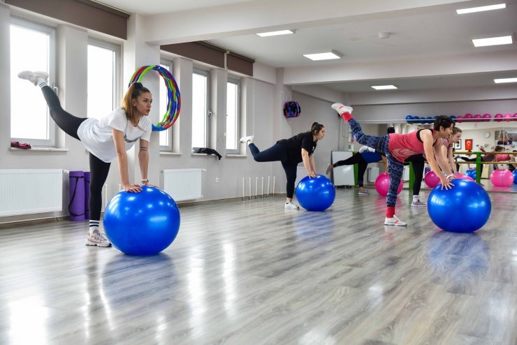 Kadınlar spor yaparak sağlık kazanıyor