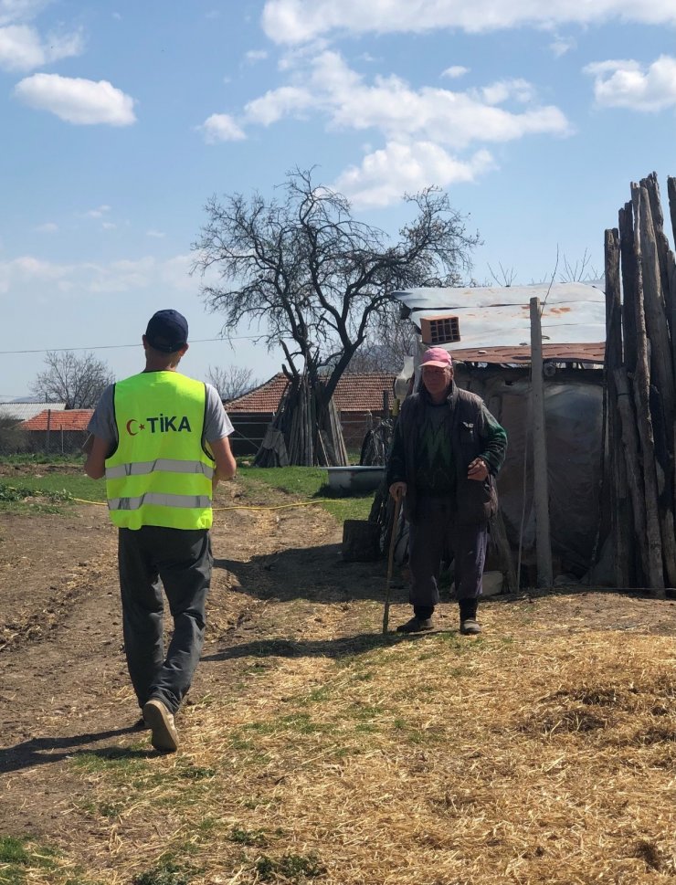 TİKA’dan Doğu Makedonya’da gıda paketi desteği