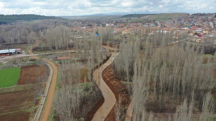 Beyşehir’in akarsularında rusubat temizliği