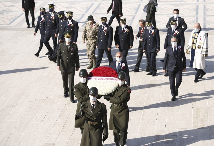 Emniyet teşkilatından kuruluşunun 176. yılında Anıtkabir’e ziyaret