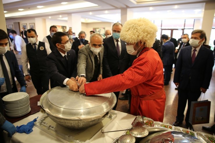 Cumhurbaşkanı Başdanışmanı Topçu: “Türkiye-Türkmenistan ilişkileri artarak gelişiyor”