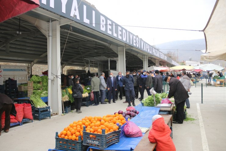 Başkan Öztürk ve Kaymakam Altıner Yahyalı Kapalı Semt Pazarı’nda denetim yaptı