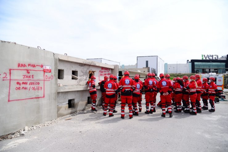 Başkent’te nefes kesen deprem tatbikatı