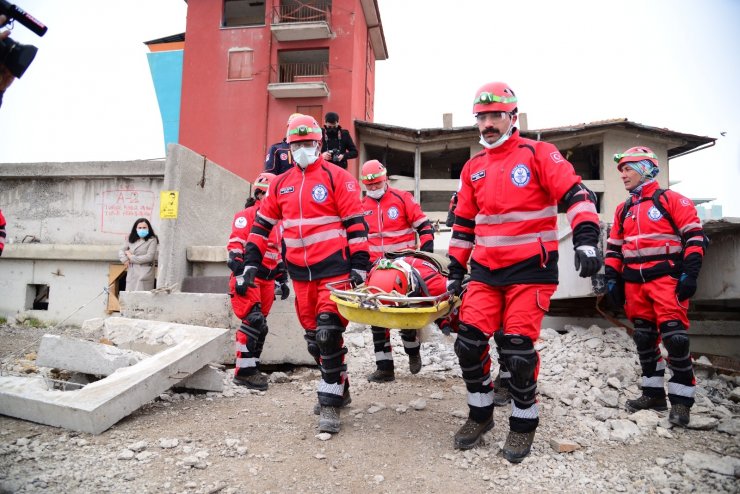 Başkent’te nefes kesen deprem tatbikatı