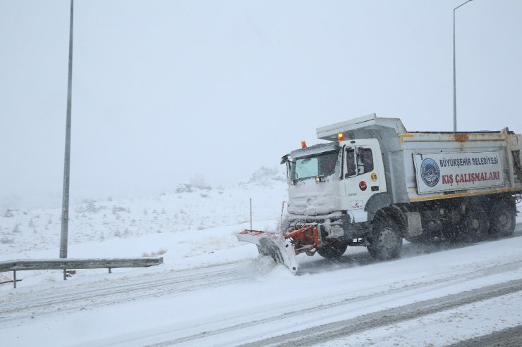 Kayseri Büyükşehir ekipleri hazır kıta