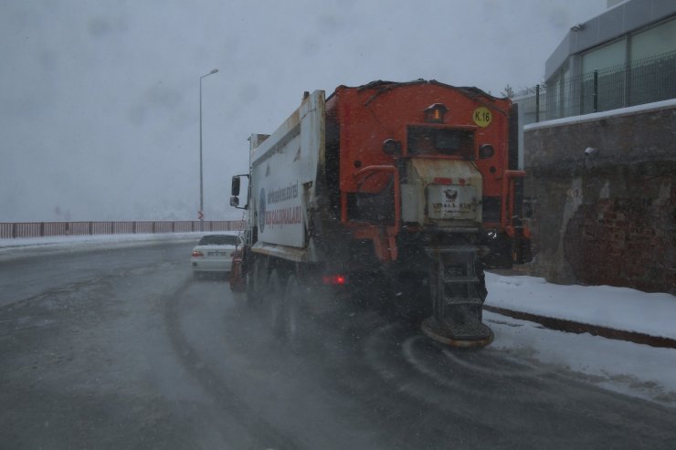 Kayseri Büyükşehir ekipleri hazır kıta