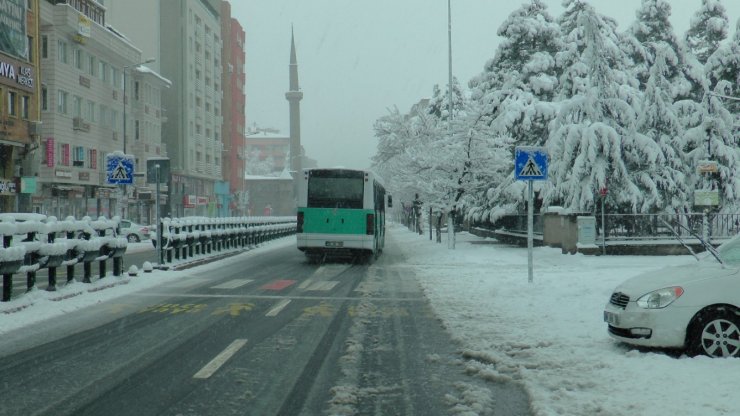 Kayseri’de nisan karı kışı aratmadı