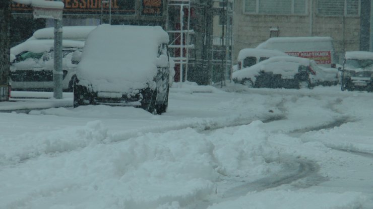 Kayseri’de nisan karı kışı aratmadı