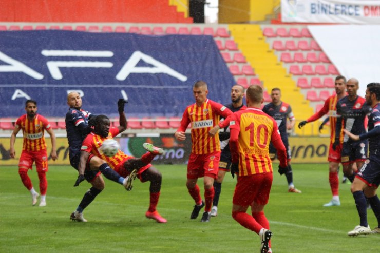 Süper Lig: Kayserispor: 0 - Antalyaspor: 1 (İlk yarı)