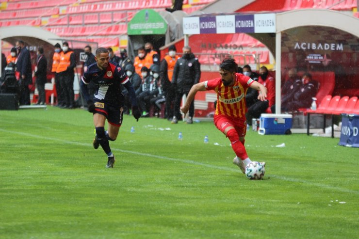 Süper Lig: Kayserispor: 0 - Antalyaspor: 1 (İlk yarı)