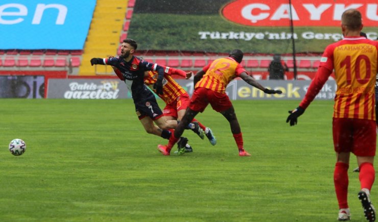 Süper Lig: Kayserispor: 0 - Antalyaspor: 1 (İlk yarı)