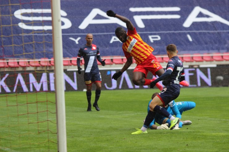 Süper Lig: Kayserispor: 0 - Antalyaspor: 1 (İlk yarı)