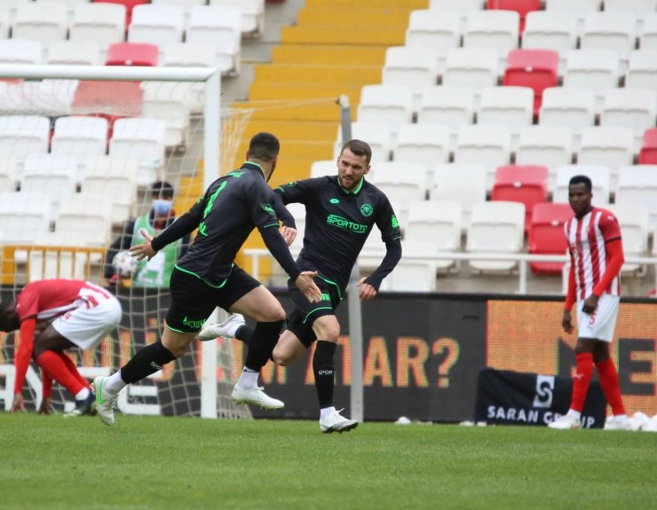 Süper Lig: Sivasspor: 3 - Konyaspor: 1 (Maç sonucu)