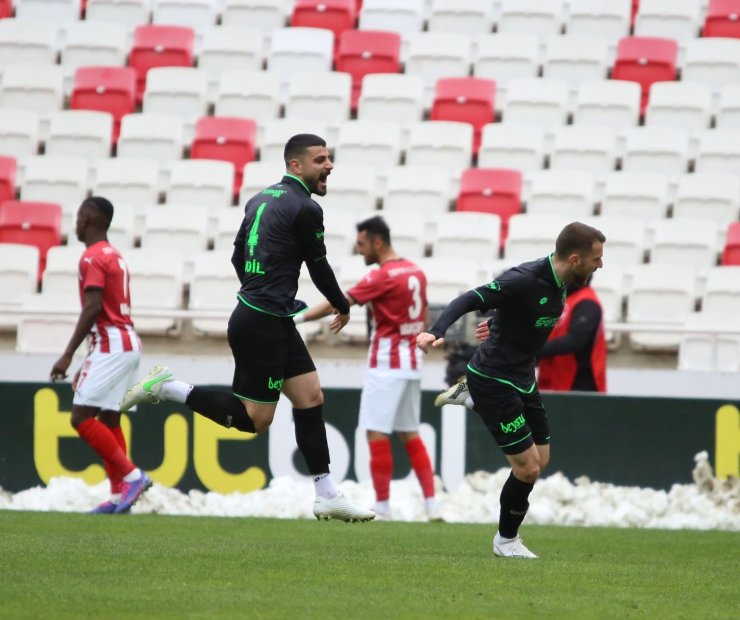 Süper Lig: Sivasspor: 3 - Konyaspor: 1 (Maç sonucu)