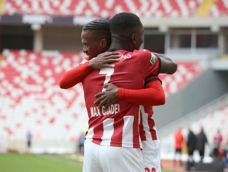 Süper Lig: Sivasspor: 3 - Konyaspor: 1 (Maç sonucu)