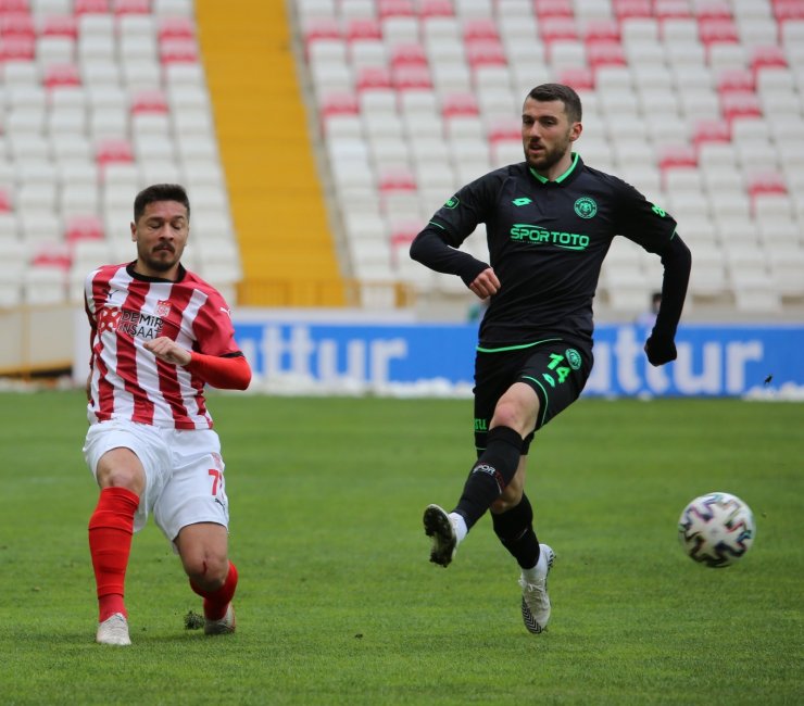 Süper Lig: Sivasspor: 1 - Konyaspor: 0 (İlk yarı)