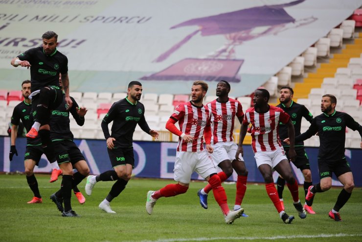 Süper Lig: Sivasspor: 0 - Konyaspor: 0 (Maç devam ediyor)