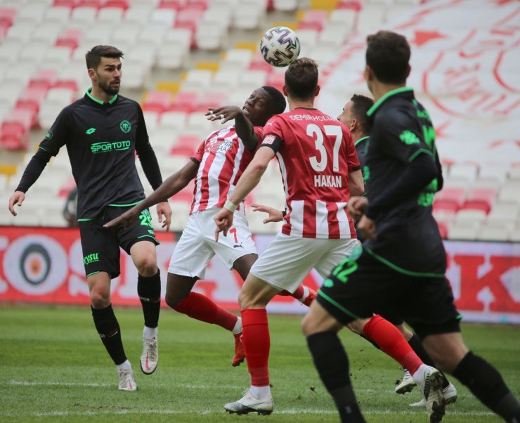 Süper Lig: Sivasspor: 0 - Konyaspor: 0 (Maç devam ediyor)