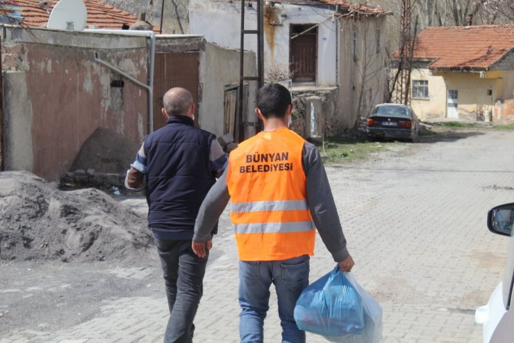 Bünyan Belediyesi’nden 2 bin aileye gıda kolisi yardımı