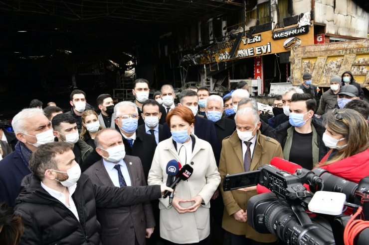 İYİ Parti lideri Akşener yangında zarar gören Kasaplar Çarşısı esnafını ziyaret etti