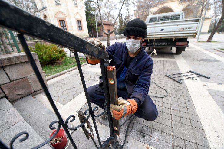 Tarihi camiye yoğun bakım