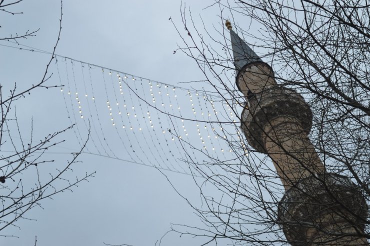 Bu yılın mahyası “Tedbir al, tevekkül et” mesajı taşıyacak