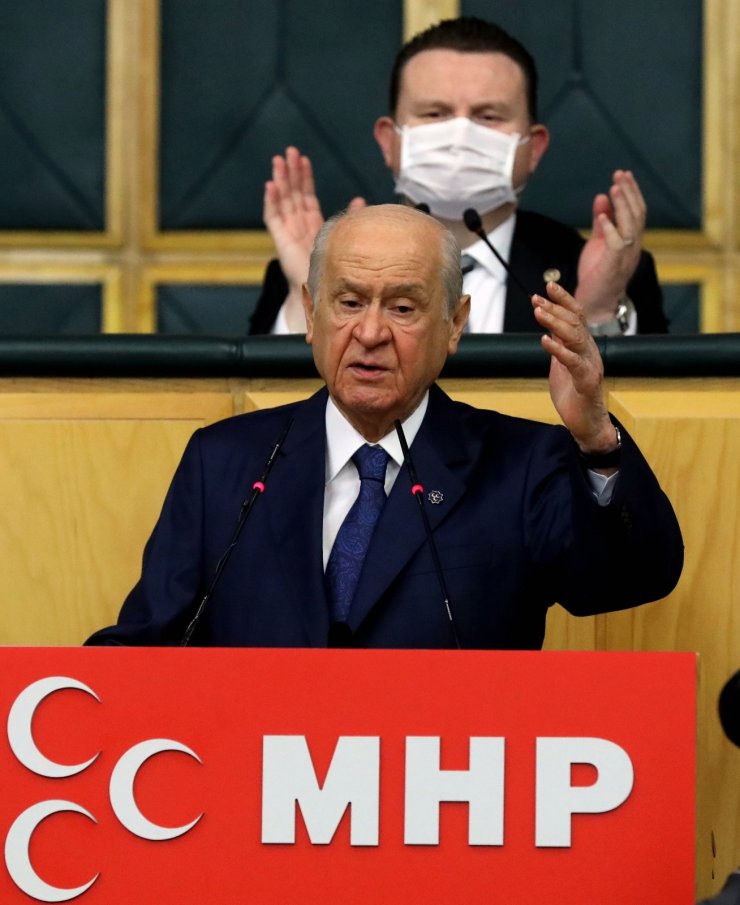 MHP lideri Bahçeli: "(104 amiralin imza attığı bildirinin yayımlanmadan önce değiştirilmesiyle ilgili iddialar) Madem öyleydi, 104 kişiden birisi çıkıp da bu bildiriyi niçin inkar edemedi? İmza attığım metin bu değildir itir