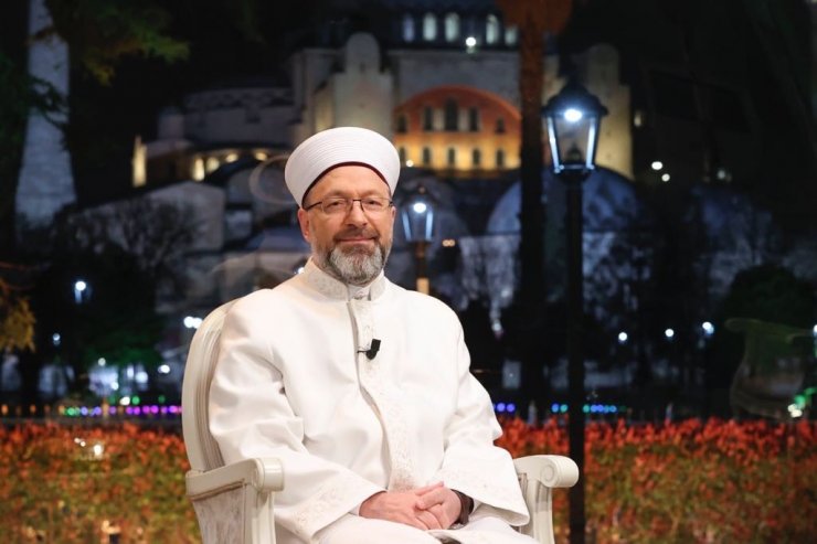 Başkan Erbaş: "Diyanet İşleri Başkanlığı olarak çok güzel bir çalışma yaptık. 5 ciltlik konulu tefsir hazırladık"