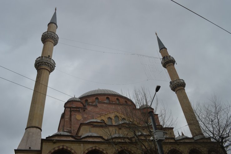 Bu yılın mahyası “Tedbir al, tevekkül et” mesajı taşıyacak