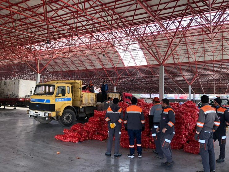 Sincan’da patates ve soğan dağıtımına başlandı