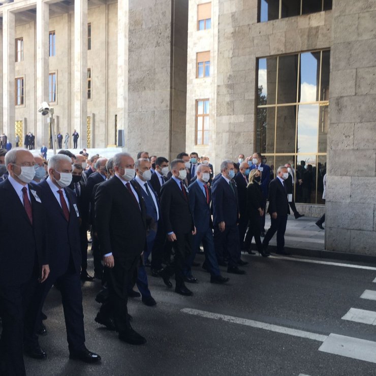 Eski Başbakan Yıldırım Akbulut için Mecliste tören düzenlendi