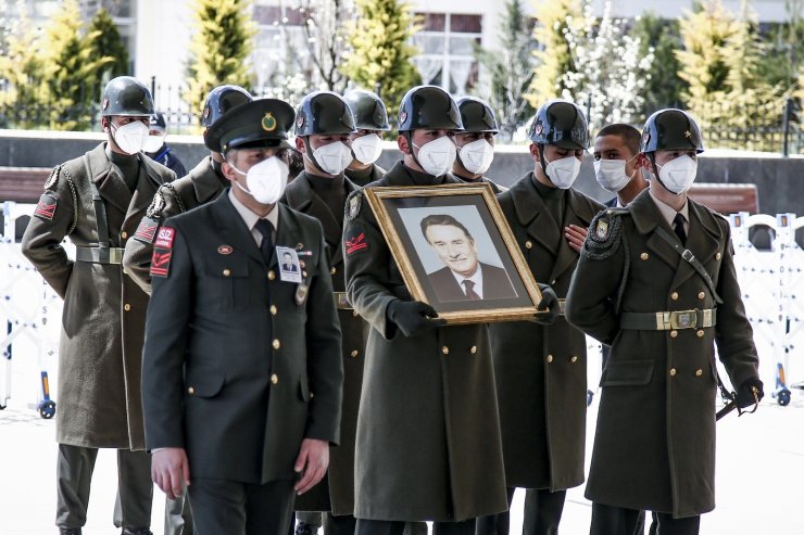 Eski Başbakan Yıldırım Akbulut son yolculuğuna uğurlanıyor