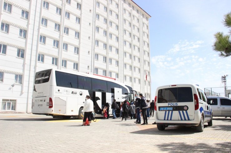 Testi pozitif çıkan yolcunun bulunduğu otobüsteki 47 kişi karantinaya alındı