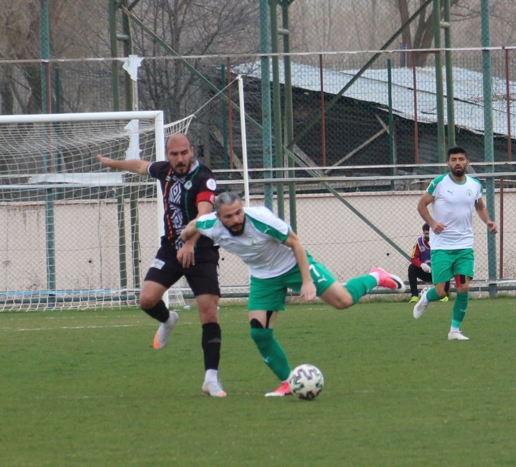 2. Lig: Sivas Belediyespor: 7 - Mamak FK: 1