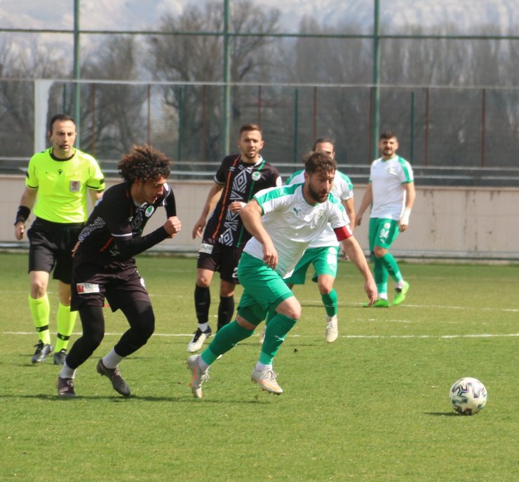 2. Lig: Sivas Belediyespor: 7 - Mamak FK: 1