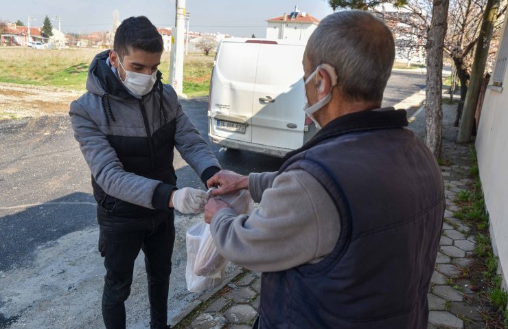 Tepebaşı Belediyesi ihtiyaç sahibi vatandaşların yanında