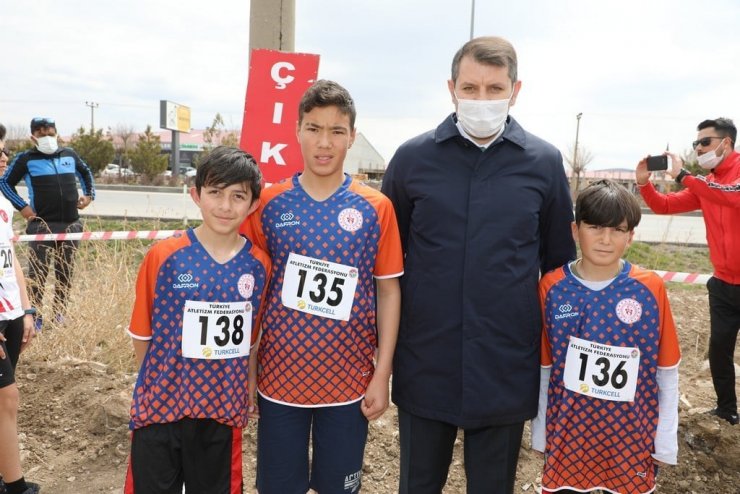 Atletizm kros ligi yarı final yarışları Sivas’ta yapıldı