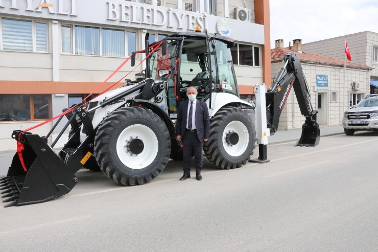 Yahyalı Belediyesi yeni iş makinasını bünyesine kattı