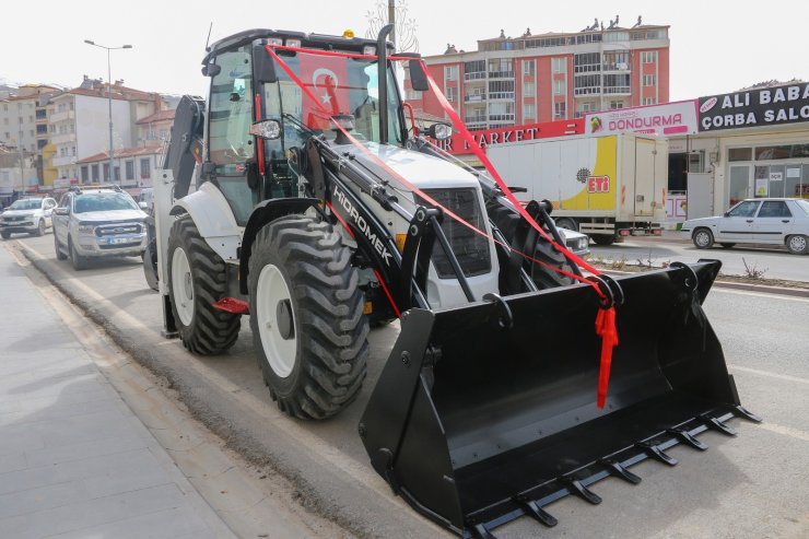 Yahyalı Belediyesi yeni iş makinasını bünyesine kattı