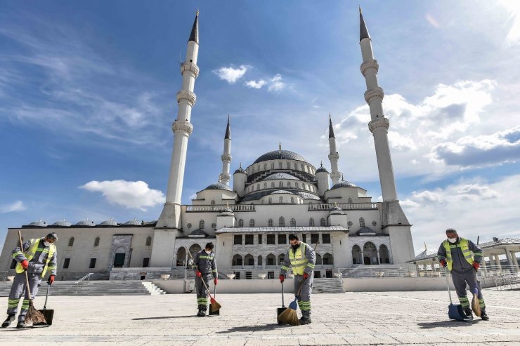 Büyükşehir’den camilerde temizlik seferberliği