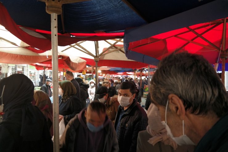 Haftanın son semt pazarında yoğunluk yaşandı