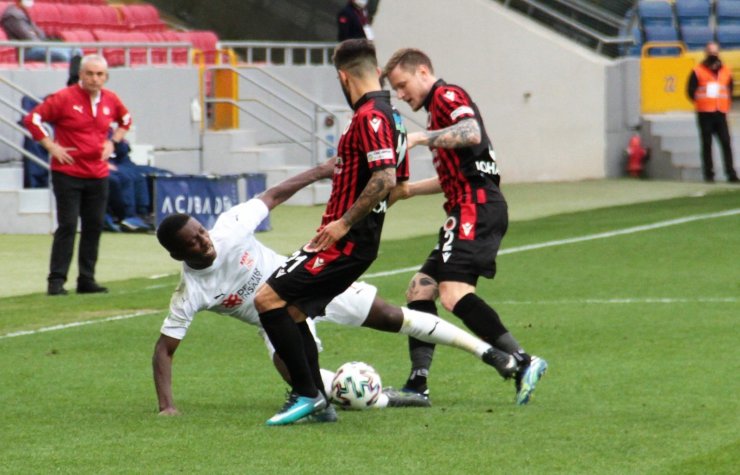 Süper Lig: Gençlerbirliği: 2 - Sivasspor: 3 (Maç sonucu)