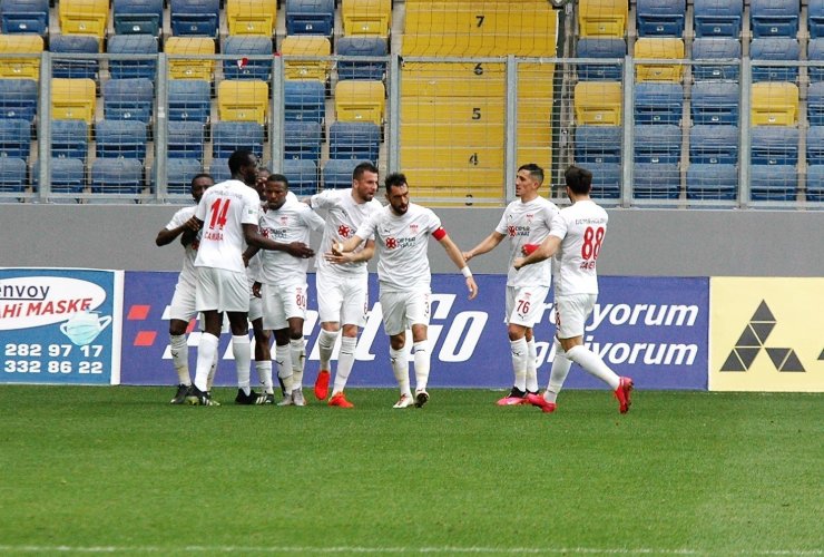 Süper Lig: Gençlerbirliği: 2 - Sivasspor: 3 (Maç sonucu)