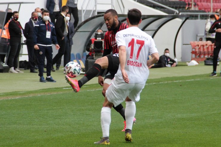 Süper Lig: Gençlerbirliği: 2 - Sivasspor: 0 (İlk yarı)