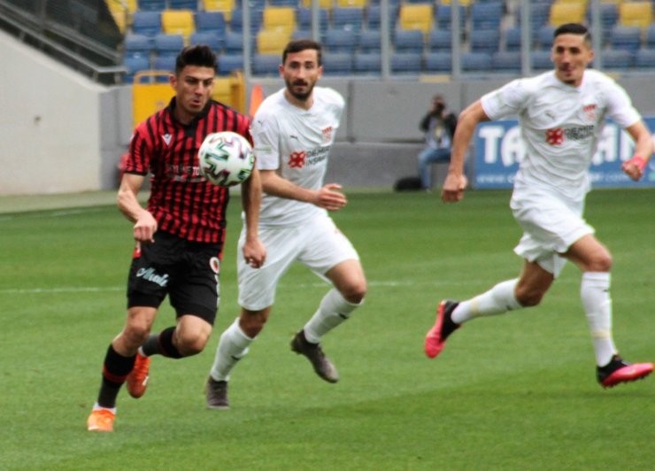 Süper Lig: Gençlerbirliği: 2 - Sivasspor: 0 (İlk yarı)