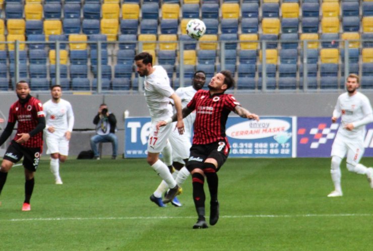 Süper Lig: Gençlerbirliği: 2 - Sivasspor: 0 (İlk yarı)