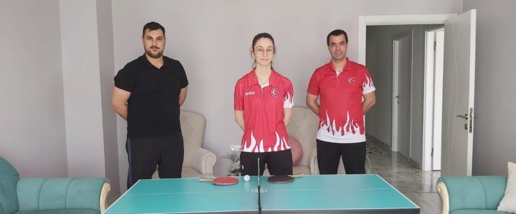 Özge Yılmaz’dan dünya sıralaması rekoru