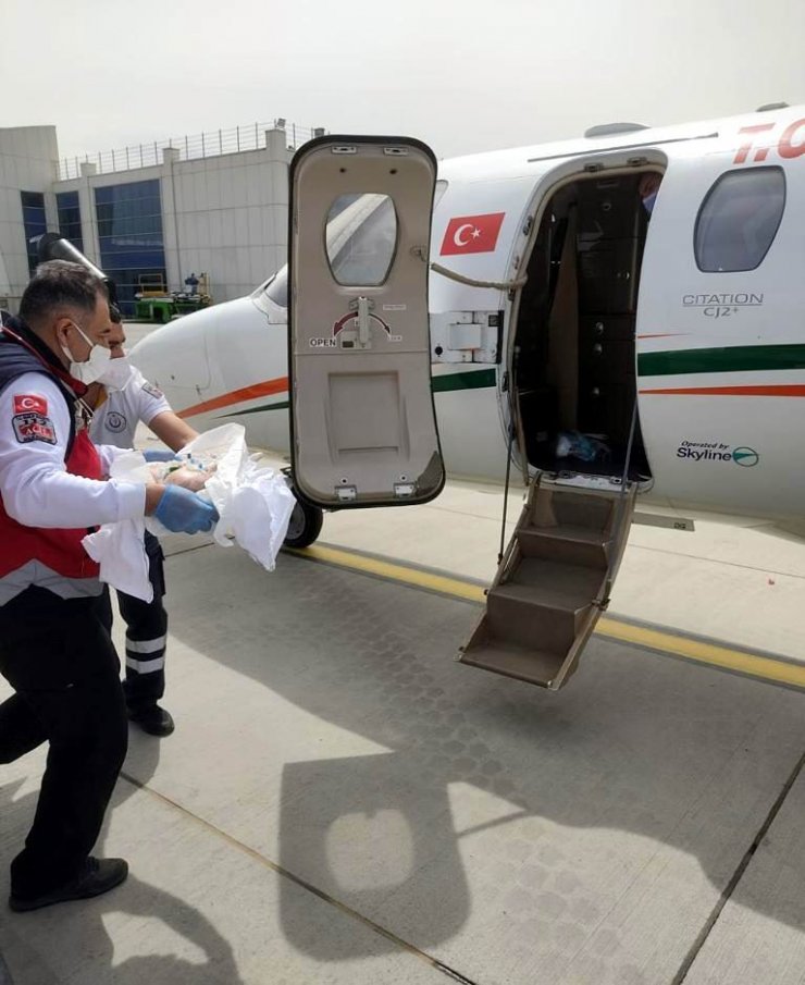 Uçak ambulanslar bebekler için havalandı