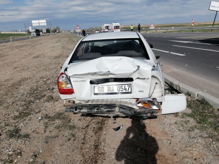 Aksaray’da 2 otomobil çarpıştı: 9 yaralı