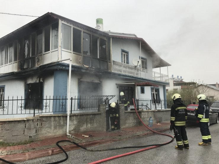 Konya’da çakmakla perdeyi tutuşturan çocuk müstakil evi yaktı